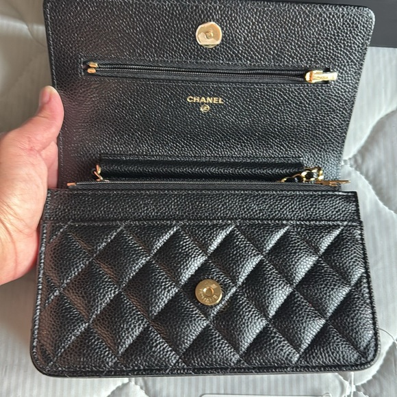 Chanel Wallet on Chain in Caviar Leather - Picture 6 of 11